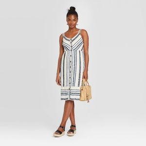 Universal thread button front sun dress